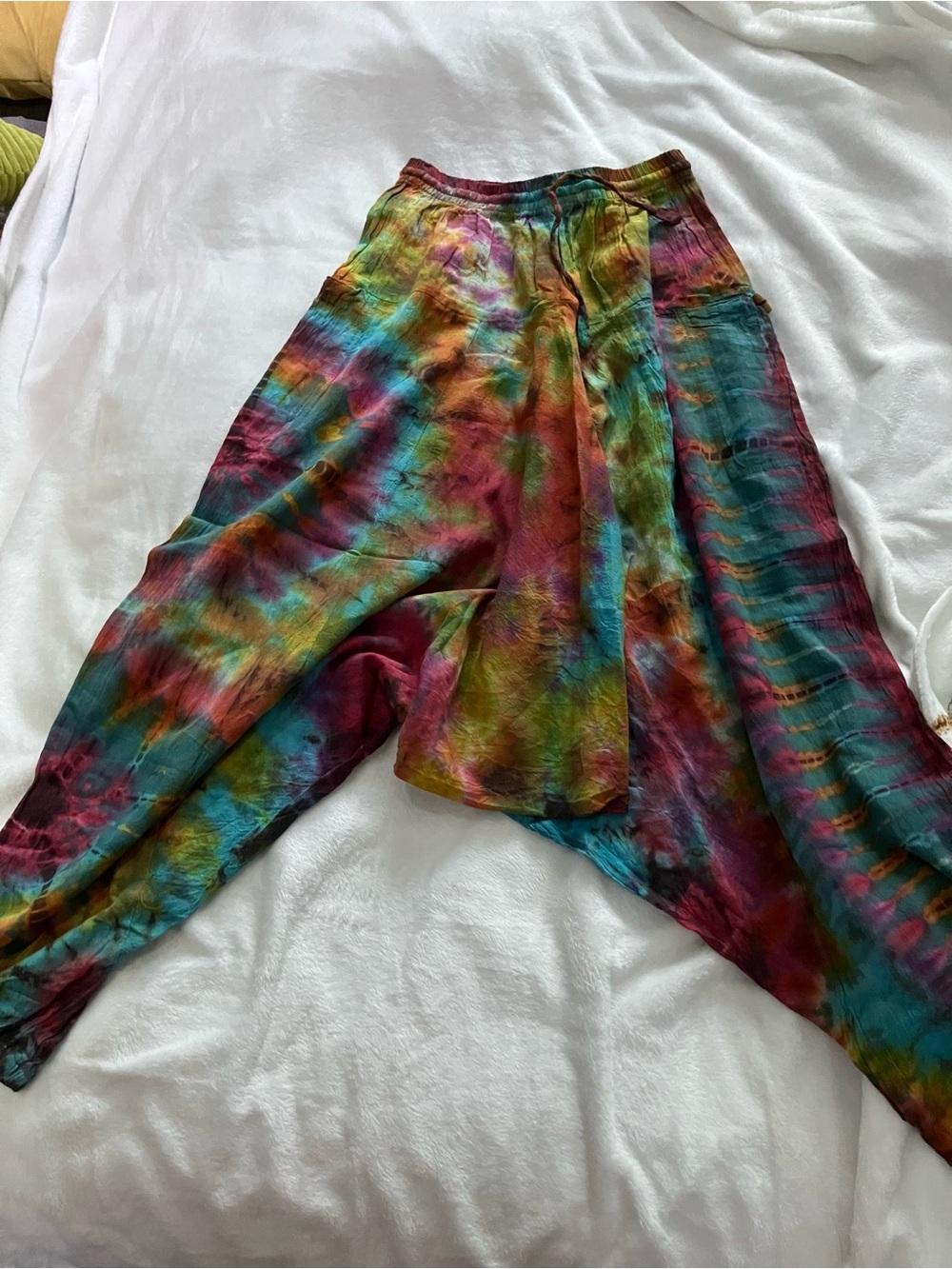 Tie-Dye Drop-Crotch Harem Pants in Multicolor